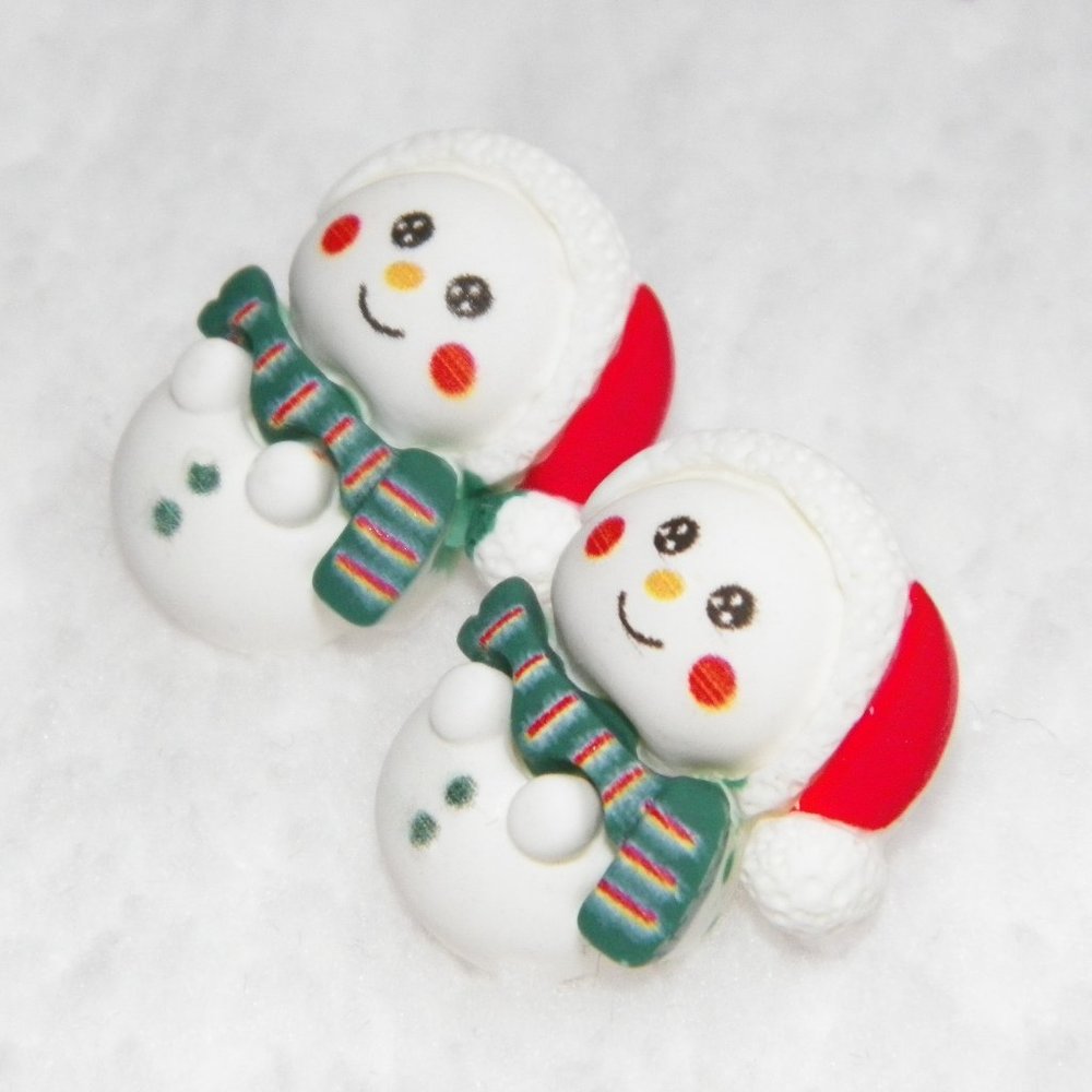 3D Snowman Stud Earrings - Picture 4 of 5